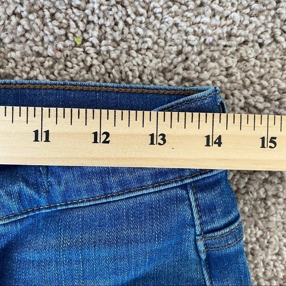 𝅺madewell Cali Demi-Boot Jeans in Bronson Wash: Button-Front Edition Size 27 - Picture 11 of 13